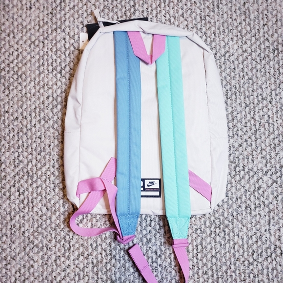 Nike Classic Backpack - Picture 3 of 6